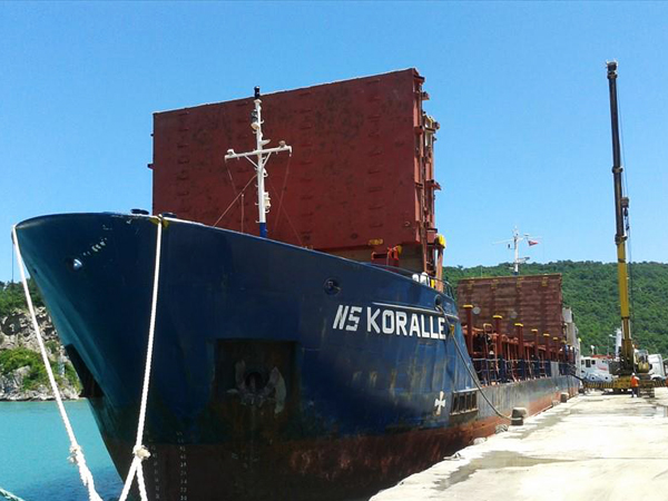 MV NS Koralle - Loading of Steel Scrap